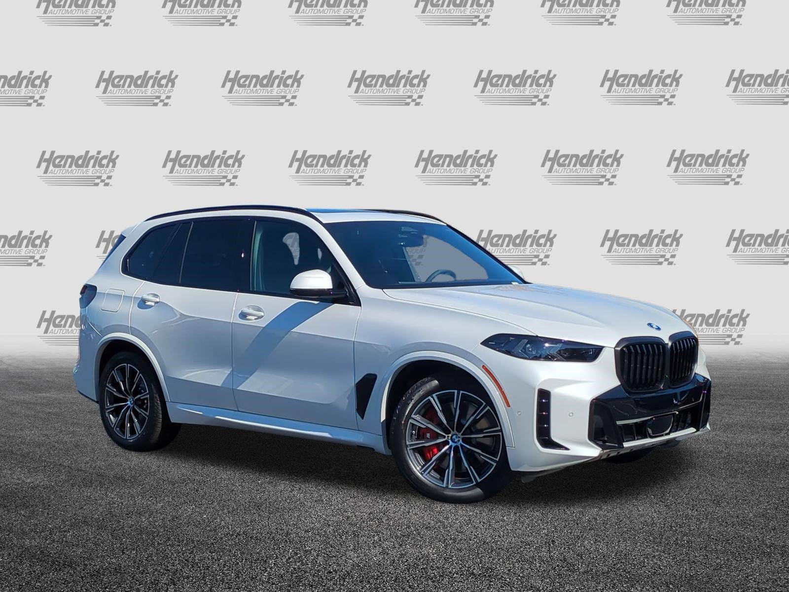 Used 2026 BMW X5 xDrive50e w/ M Sport Package AWD/4WD image 2