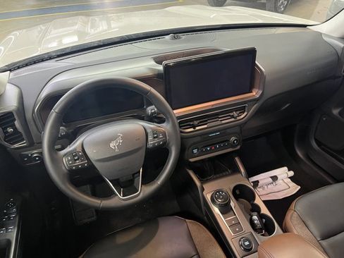 Certified 2025 Ford Bronco Sport Outer Banks w/ Outer Banks Tech Package+ image 9