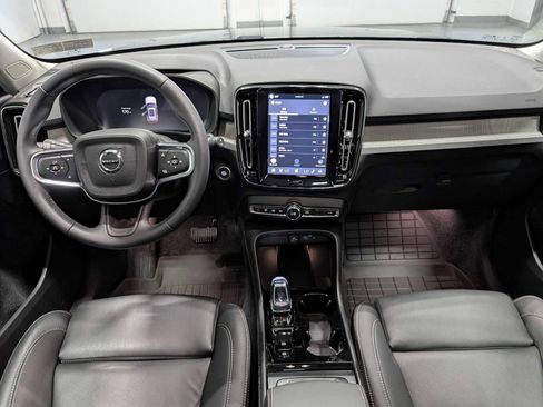Used 2026 Volvo XC40 B5 Plus w/ Protection Package Premier AWD/4WD image 5