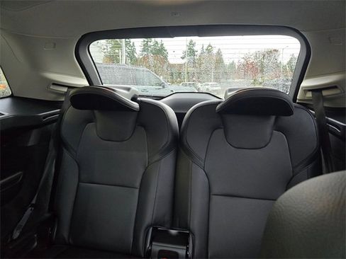 Used 2020 Volvo XC90 T8 Momentum w/ Protection Package image 19