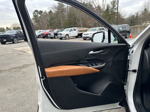 Used 2025 Cadillac XT4 Premium Luxury w/ Technology Package image 25