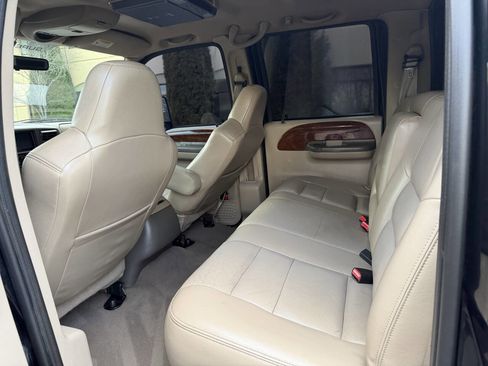 Used 2003 Ford F350 Lariat image 23