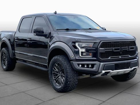 Used 2019 Ford F150 Raptor w/ Equipment Group 802A Luxury AWD/4WD image 3