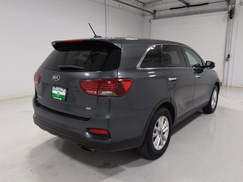 Used 2020 Kia Sorento LX FWD image 9