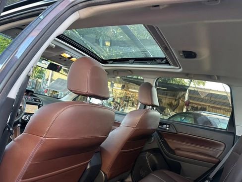 Used 2017 Subaru Forester 2.5i Touring AWD/4WD image 25
