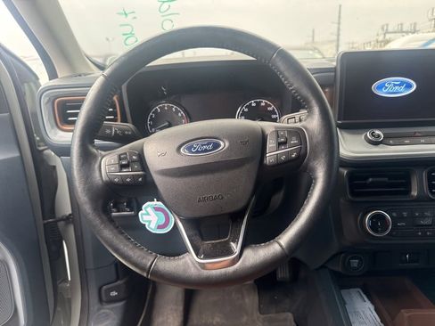 Used 2022 Ford Maverick Lariat w/ Lariat Luxury Package AWD/4WD image 3