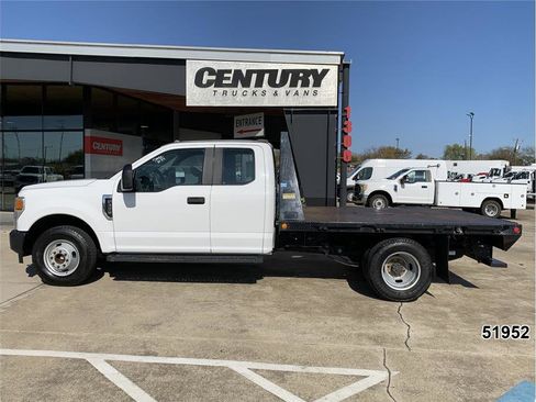 Used 2020 Ford F350 XL image 4