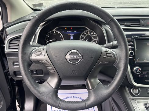 Used 2024 Nissan Murano SV AWD/4WD image 9