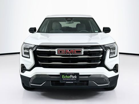 Used 2025 GMC Terrain Elevation AWD/4WD image 2