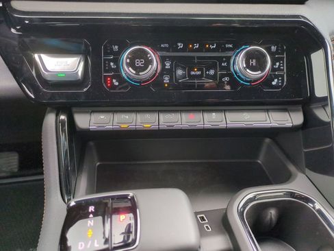 New 2026 GMC Sierra 1500 AT4 w/ Technology Package AWD/4WD image 14