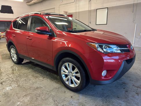 Used 2015 Toyota RAV4 Limited image 1