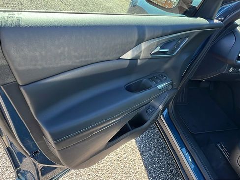 New 2026 Chevrolet Traverse LT w/ Midnight/Sport Edition image 11