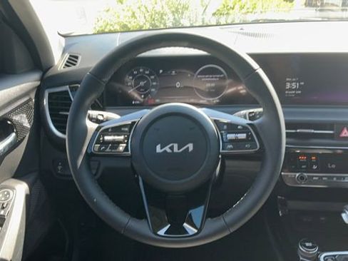 Certified 2025 Kia Seltos X-Line AWD/4WD image 22