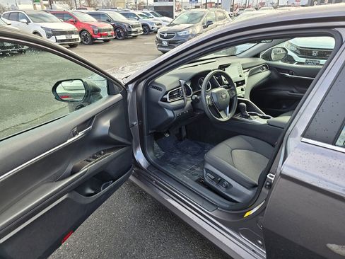 Used 2023 Toyota Camry LE image 21
