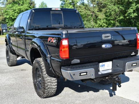Used 2016 Ford F250 Lariat w/ Lariat Interior Package AWD/4WD image 8