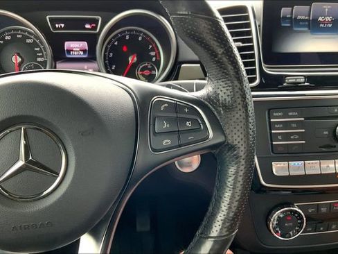 Used 2016 Mercedes-Benz GLE 550e 4MATIC image 22