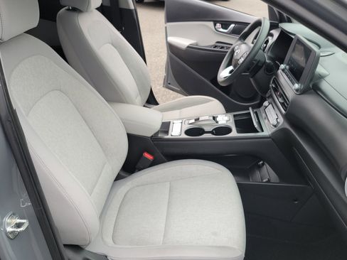 Used 2023 Hyundai Kona SE FWD image 22