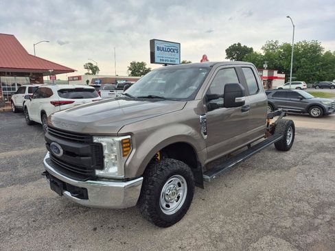 Used 2019 Ford F250 XL w/ XL Value Package AWD/4WD image 1