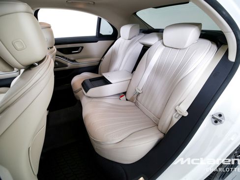 Used 2022 Mercedes-Benz S 500 4MATIC image 17