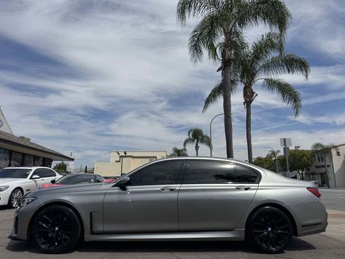 Used 2021 BMW 740i w/ M Sport Package image 2