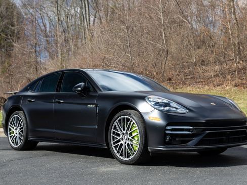 Used 2023 Porsche Panamera Turbo S image 1