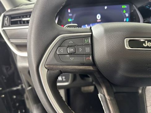 Used 2023 Jeep Grand Cherokee 4WD 4xe image 15