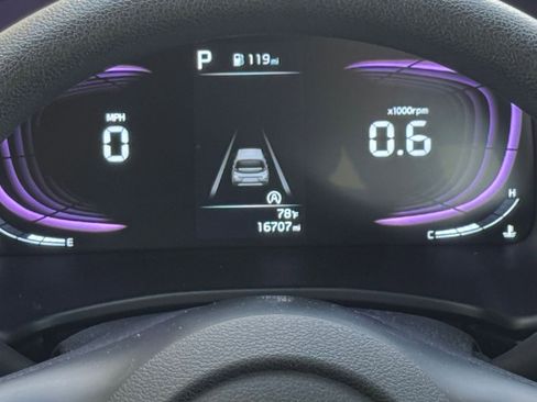 Used 2025 Kia Soul LX w/ LX Technology Package image 38