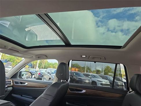 New 2026 Volkswagen Atlas SE image 28