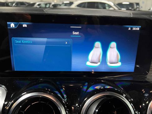 New 2026 Mercedes-Benz GLB 250 4MATIC image 34