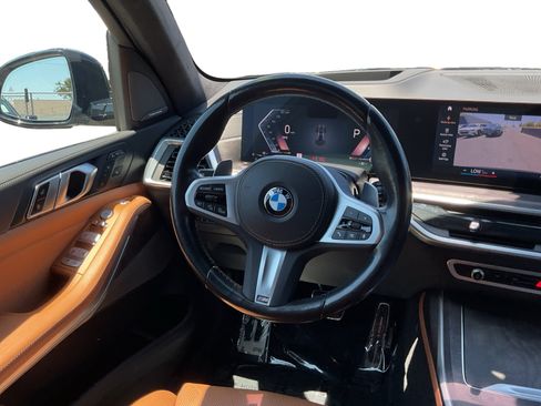 Used 2023 BMW X7 xDrive40i w/ M Sport Package AWD/4WD image 11