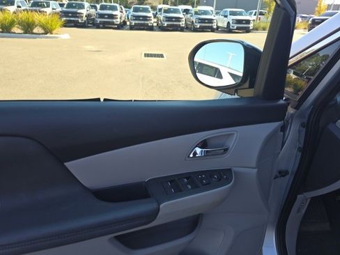 Used 2015 Honda Odyssey EX-L image 7