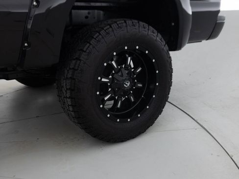 Used 2015 Ford F250 Platinum w/ FX4 Off-Road Package AWD/4WD image 22