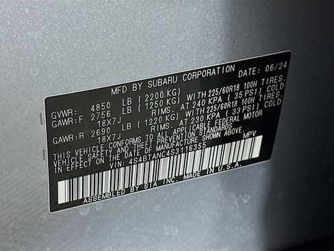 Used 2025 Subaru Outback Limited AWD/4WD image 12