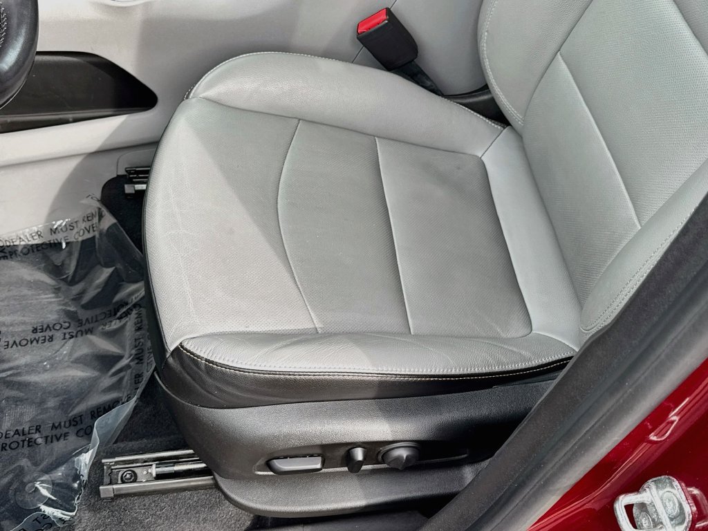 Used 2021 GMC Terrain SLT w/ LPO, Floor Liner Package AWD/4WD image 17