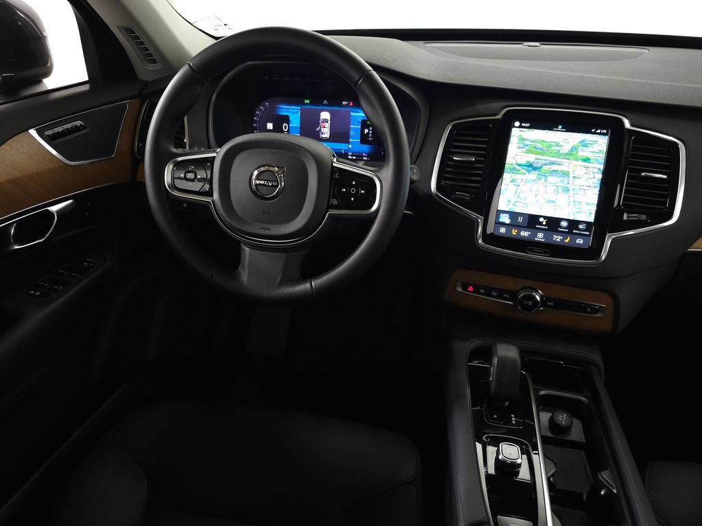 Certified 2024 Volvo XC90 T8 Plus w/ Protection Package AWD/4WD image 18