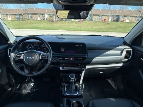 Used 2024 Kia Seltos EX AWD/4WD image 26