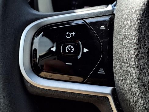 Used 2026 Volvo XC60 B5 Plus w/ Climate Package AWD/4WD image 27