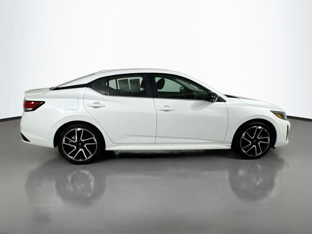 Used 2024 Nissan Sentra SR w/ SR Premium Package FWD image 8