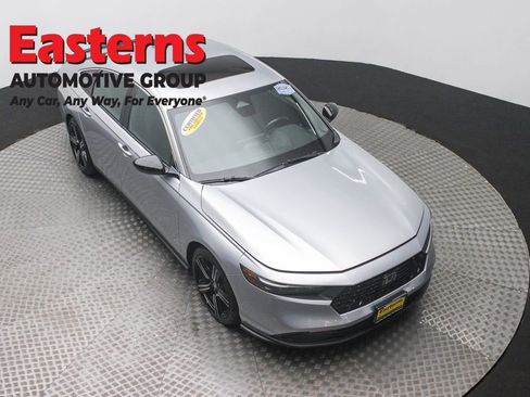 Used 2024 Honda Accord Sport image 3