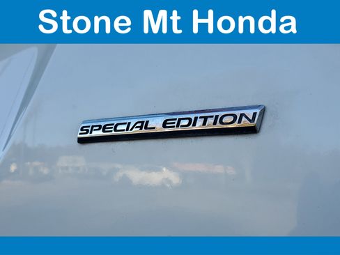 Used 2016 Honda Odyssey SE image 7