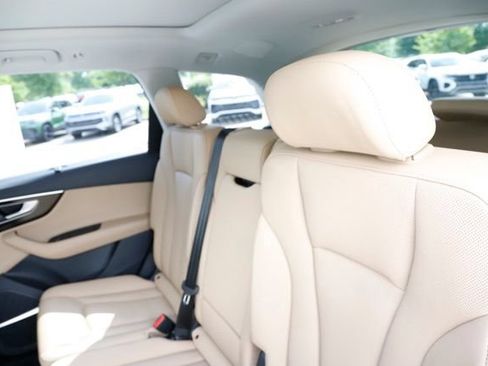 Used 2023 Audi Q7 3.0T Premium Plus w/ Premium Plus Package AWD/4WD image 16