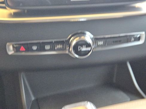 Used 2025 Volvo XC90 B6 Plus w/ Protection Package Premier image 23