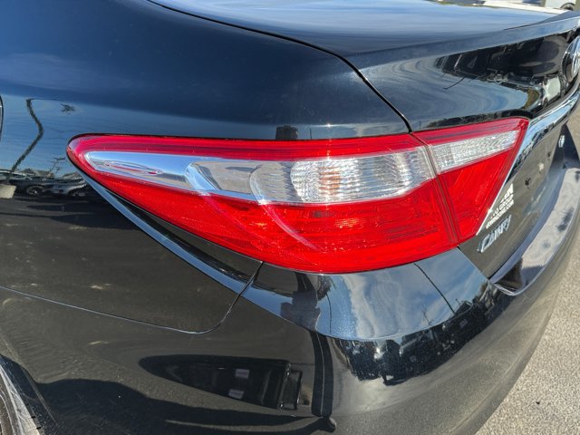 Used 2017 Toyota Camry LE FWD image 16