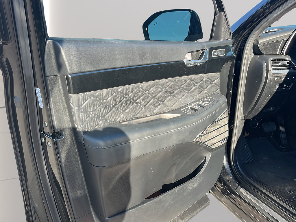 Used 2022 Hyundai Palisade Calligraphy w/ Cargo Package FWD image 22