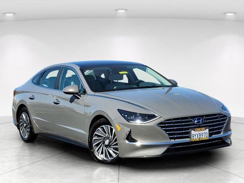 Certified 2022 Hyundai Sonata Limited FWD image 1