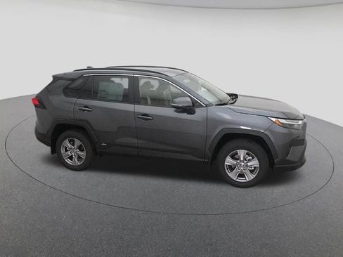 New 2025 Toyota RAV4 XLE image 12