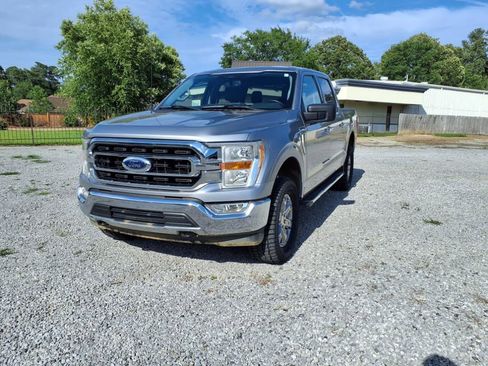 Used 2022 Ford F150 XLT w/ Equipment Group 301A Mid image 4