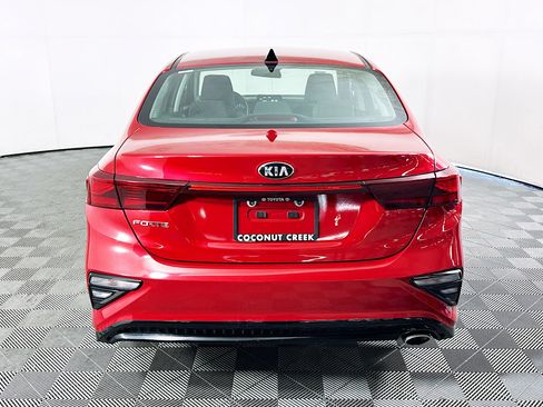 Used 2021 Kia Forte LXS image 4