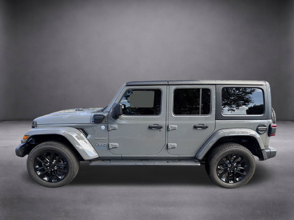 Used 2023 Jeep Wrangler Unlimited Sahara AWD/4WD image 11