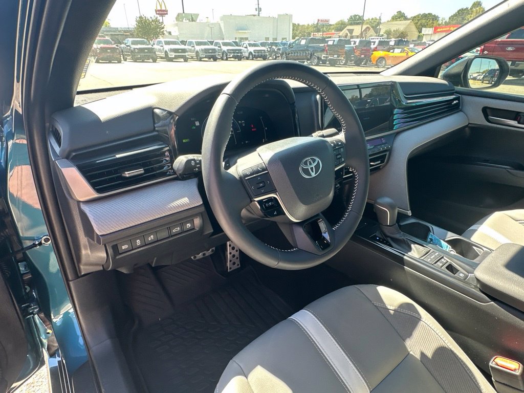 Used 2026 Toyota Camry SE FWD image 16